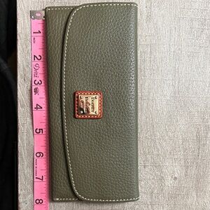 Dooney & Bourke Green Leather Key Holder